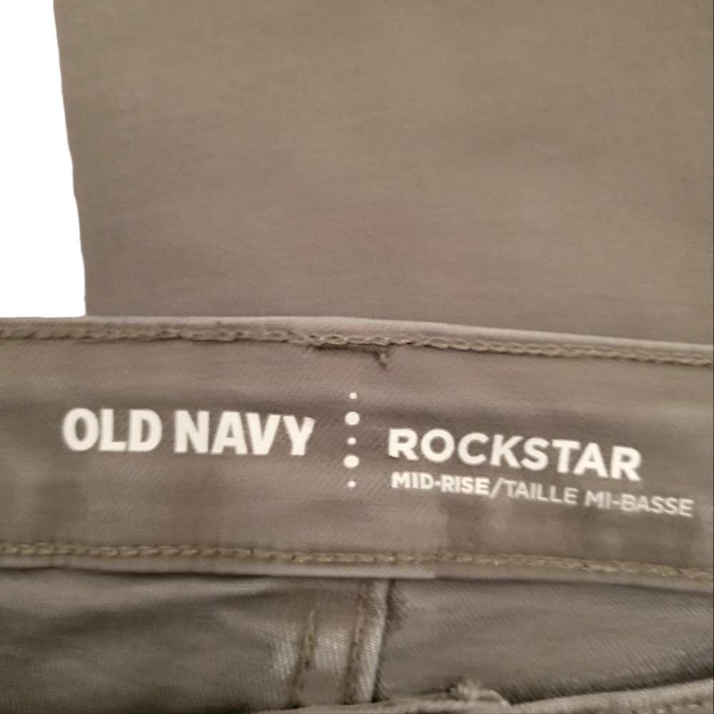 Size 14 Old Navy Rockstar mid-rise army green jeans